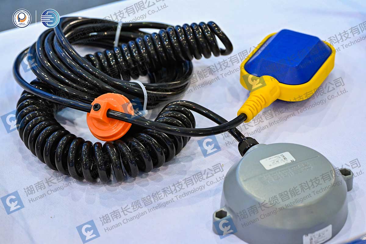 数字赋能城市生命线运维,银河集团GALAXY智能亮相成都国际管网展井盖监测终端